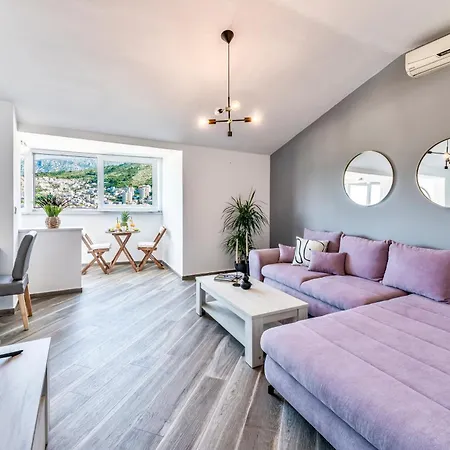 Antonija With Sea View Apartman