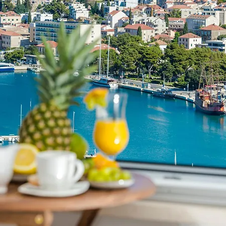 Antonija With Sea View *