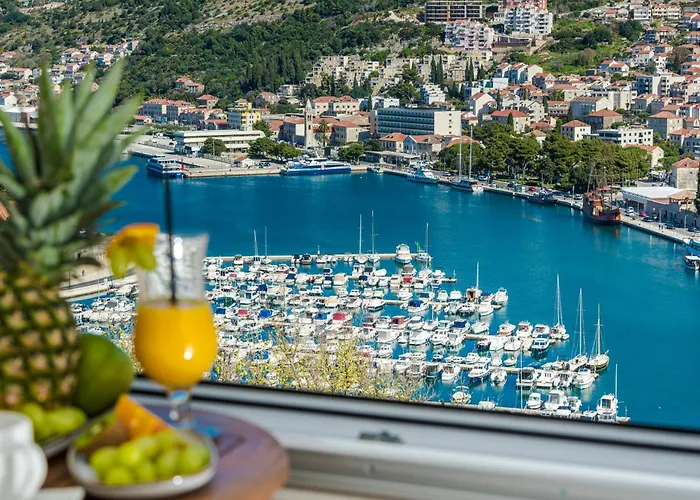 Antonija With Sea View Apartman